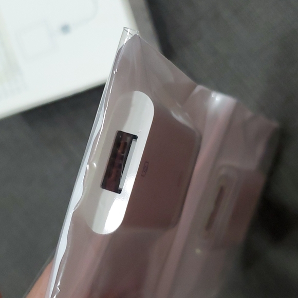 iPad camera connection kit #1117 - Picture 6 of 6